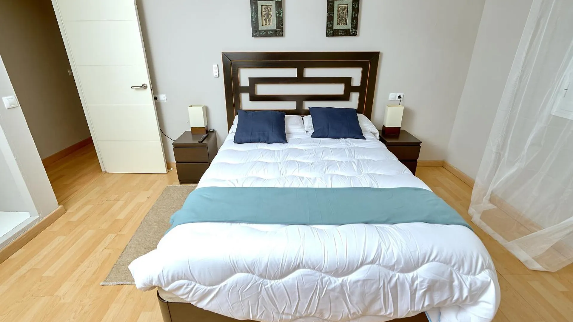 Holidays2Malaga Train Station Area Apartment