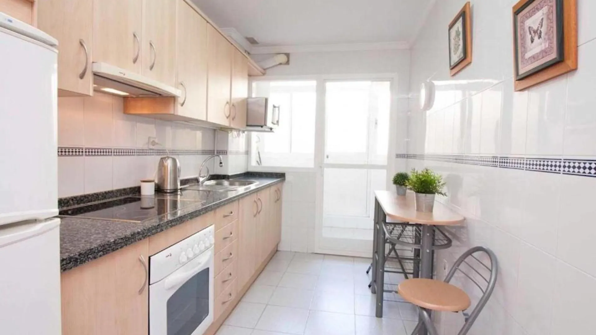 Holidays2Malaga Train Station Area Apartment Malaga