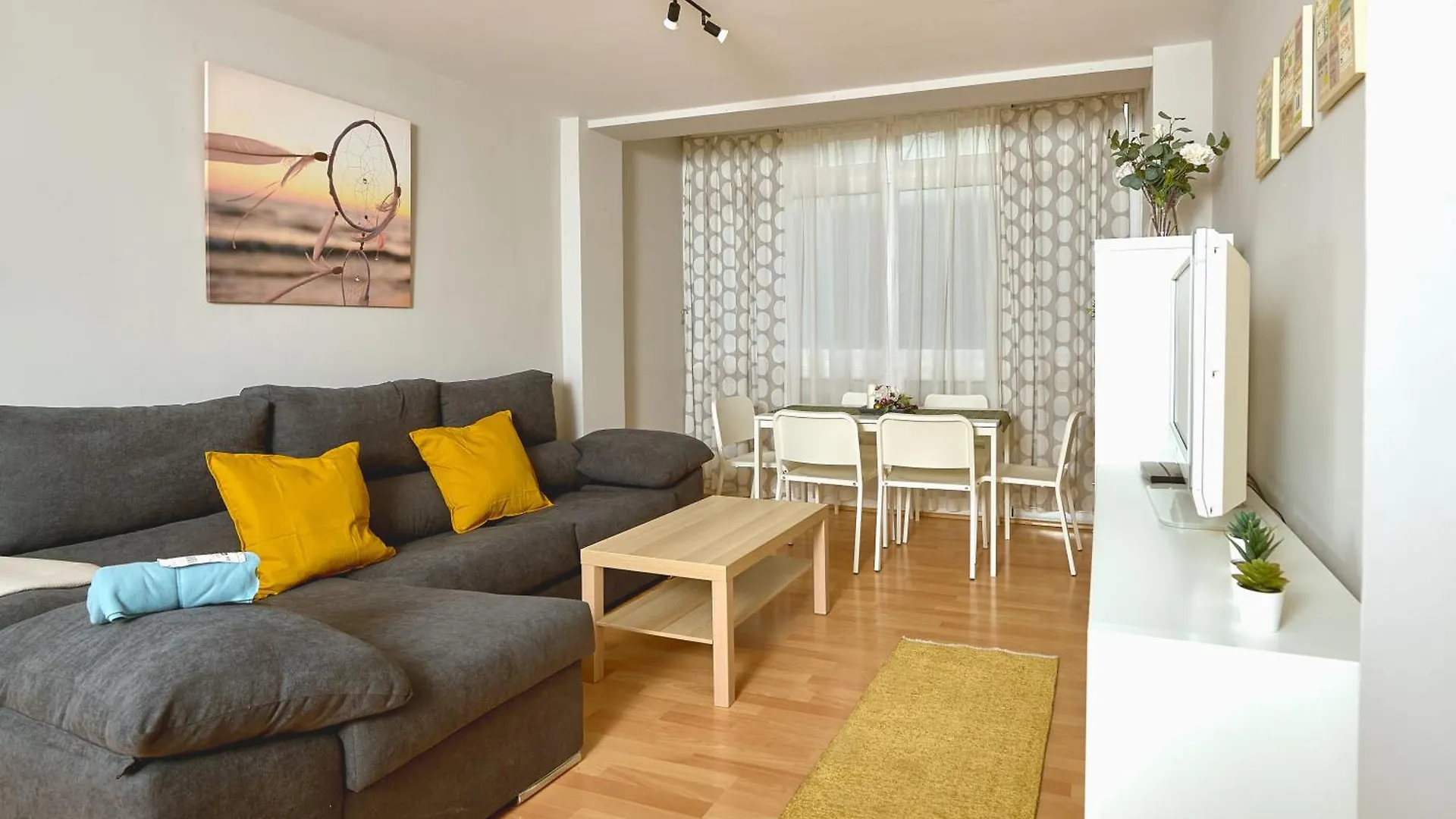 Holidays2Malaga Train Station Area Apartment Malaga