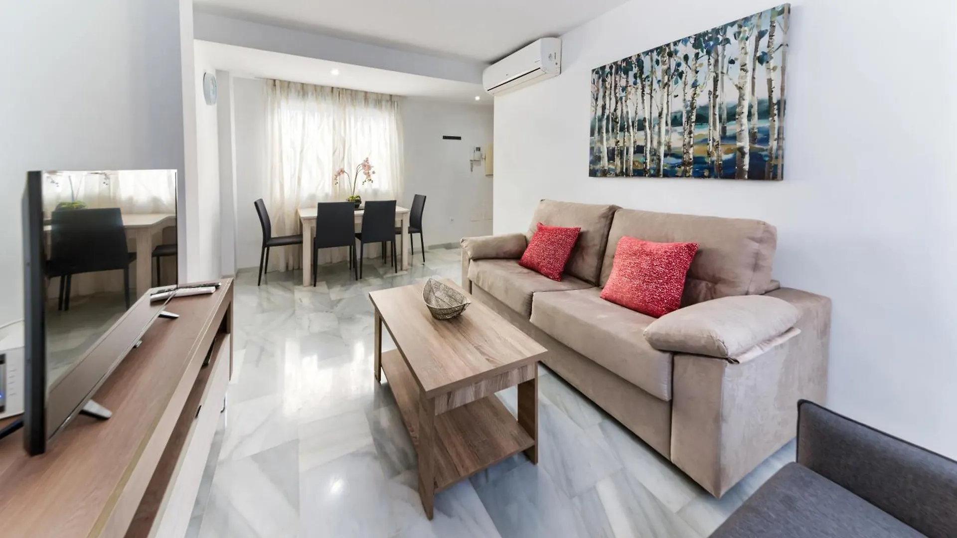 Holidays2Malaga Train Station Area Apartment Malaga