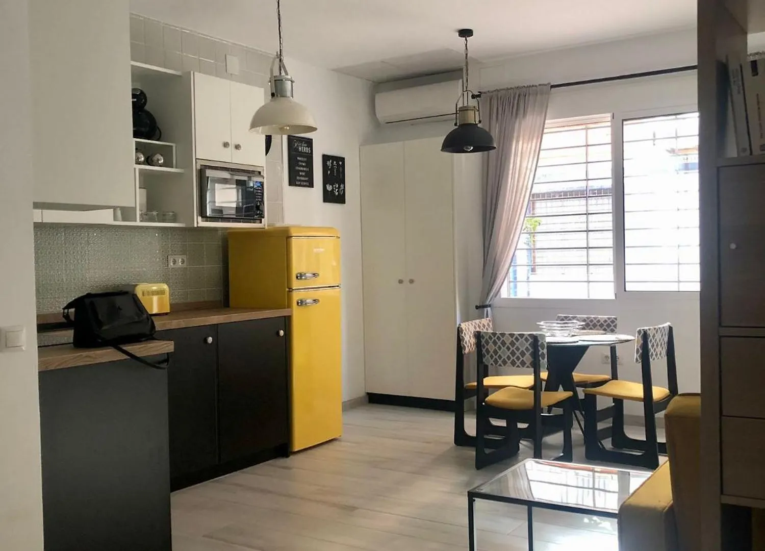 Apartment Holidays2Malaga Train Station Area